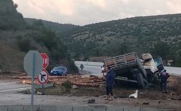 Balıkesir’de freni arızalanan tırdan atlayan sürücü öldü