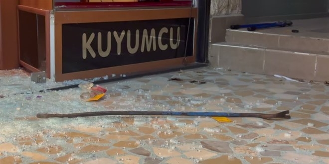 Bursa’da bir kuyumcu soyuldu