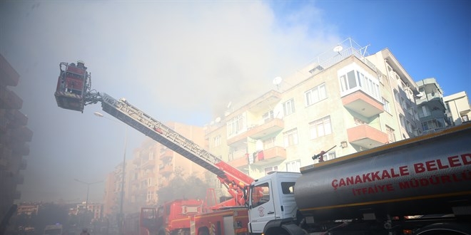 Cezaevi firarisi, annesi ve kız kardeşinin yaşadığı evi yaktı