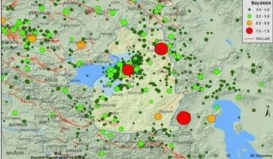 Uzmanından Yüksekova’daki depremlerle ilgili uyarı: Çok kritik bir bölge!