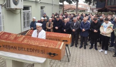 Baba ve oğlu aynı gün hayatını kaybetti