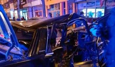 Balıkesir’de 2 otomobilin çarpıştığı kazada 1 kişi öldü