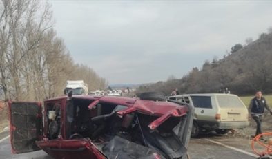 Başkent’teki trafik kazasında 3 kişi öldü, 3 kişi yaralandı