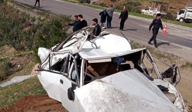 Mersin’de otomobil şarampole yuvarlandı: 2 ölü