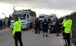 Otomobille işçi servisinin çarpışması sonucu 2 kişi öldü