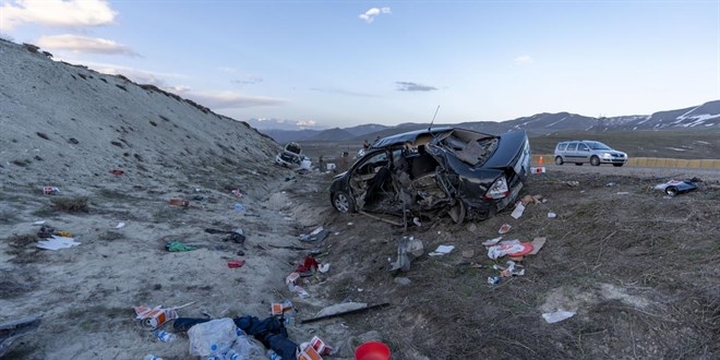 Erzurum’da otomobille pikap çarpıştı: 1 ölü, 6 yaralı