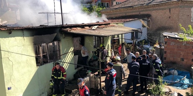 Ev yangınında iki yaşındaki bebek hayatını kaybetti