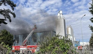 Konya’da bir fabrikaya ait depoda çıkan yangın söndürüldü