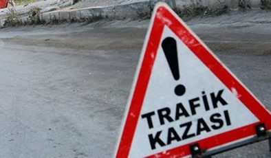 Mersin’de motosiklet kaldırıma çarptı: 1 ölü, 1 yaralı