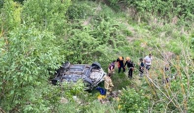 Otomobiliyle uçuruma devrildi: 150 metreden yürüyerek çıktı