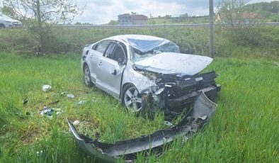 Samsun’da tarlaya devrilen otomobildeki çift ağır yaralandı