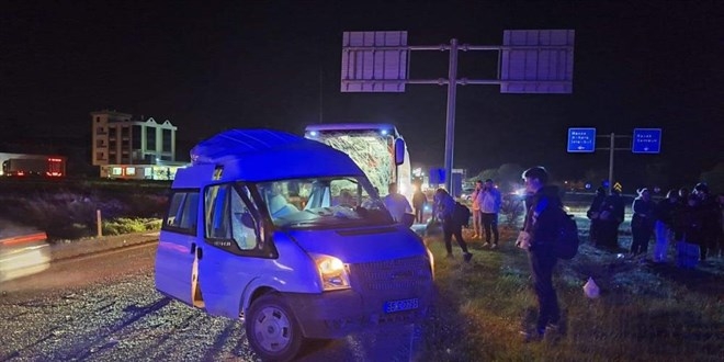 Samsun’da yolcu otobüsü minibüsle çarpıştı: 1 ölü