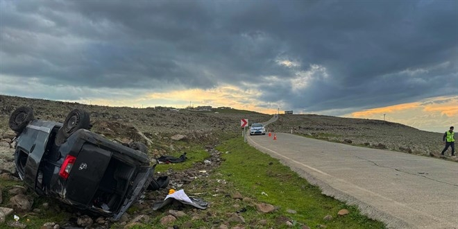 Şanlıurfa’da şarampole devrilen otomobilde 1 kişi öldü