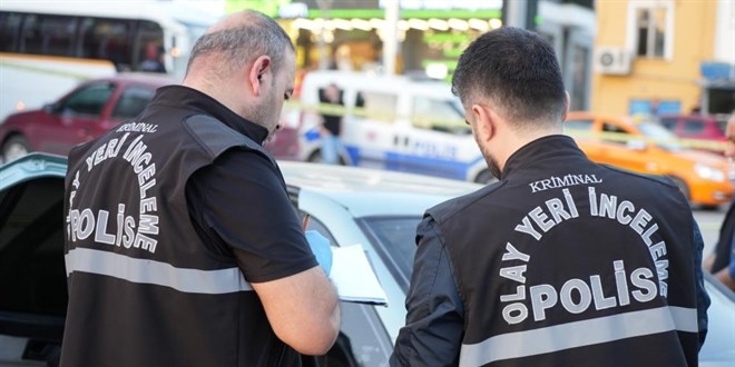 Sevgilisinin boğazından bıçakladığı kadın yaşam mücadelesini kaybetti