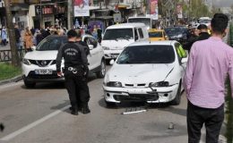 Yaya geçidinde feci kaza: Anne hayatını kaybetti, çocukları yaralandı