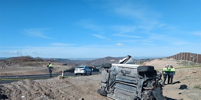 Yozgat’ta şarampole devrilen otomobildeki 1 kişi öldü, 2 kişi yaralandı