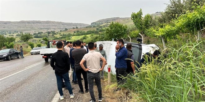 Adıyaman’da yağış nedeniyle kayganlaşan yolda kaza: 14 yaralı