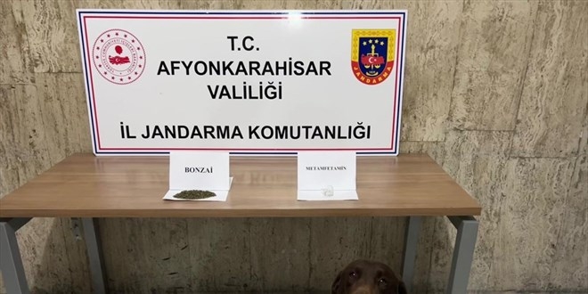 Afyonkarahisar’da uyuşturucu operasyonunda 3 şüpheli yakalandı