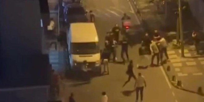 Bağcılar’da husumetli iki aile arasında kavga: 4 polis 1 bekçi yaralı