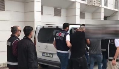 Ehliyet sınavında özel düzenekle kopya çektiren 5 şüpheli tutuklandı