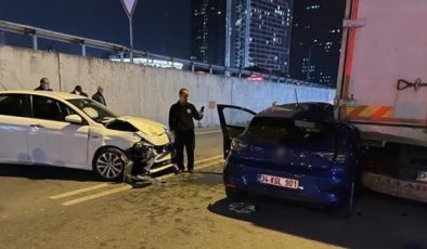 Küçükçekmece’de zincirleme trafik kazası: 2 yaralı