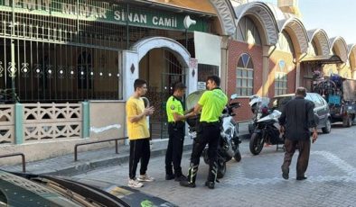 Dur ihtarına uymadı, namaz kılma bahanesiyle camiden kaçtı