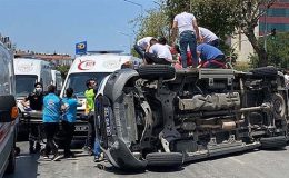 Hayati tehlikesi vardı, ambulans devrildi hayatını kaybetti