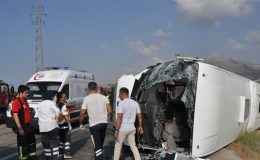 Mersin’de otobüs karşı şeride geçti: 2 ölü, 35 yaralı