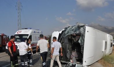 Mersin’de otobüs karşı şeride geçti: 2 ölü, 35 yaralı