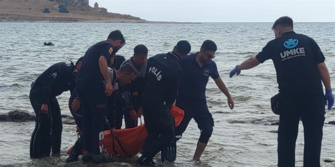 1 kişinin boğulduğu ihbarına gittiler, 2 kişinin cansız bedenine ulaştılar