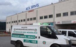 Ambulansın çarptığı kadın hastanede öldü