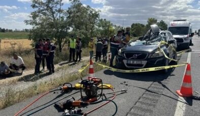 Kayseri’de trafik kazasında 2 kardeş yaşamını yitirdi