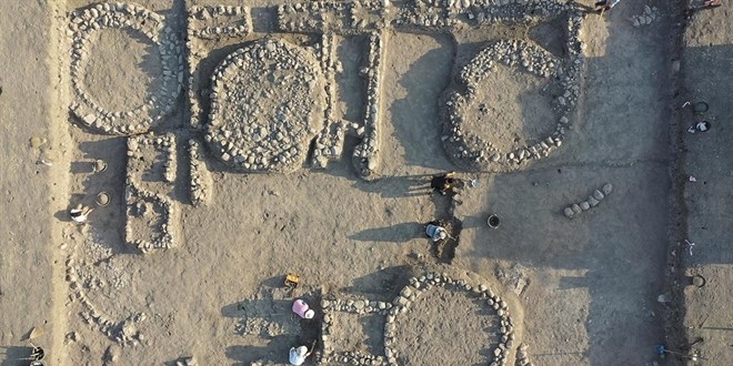 Domuztepe Höyüğü’nde 7 bin 600 yıllık insan iskeletleri bulundu