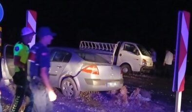 Konya’da otomobille kamyonet çarpıştı: 1 ölü, 7 yaralı