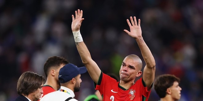 Pepe, 41 yaşında futbolu bıraktı