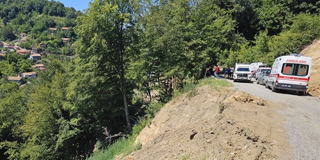 Ruhsatsız maden ocağındaki göçükte mahsur kalan kişi öldü