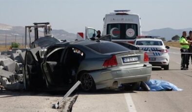 Yol kenarına bırakılan taşlar 2 kişiyi canından etti