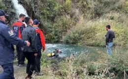 İki çocuğunu boğulmaktan kurtardı, kendisi öldü