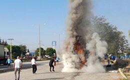 Manisa’da futbolcuları taşıyan otobüs yandı