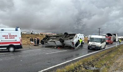 Nevşehir’de turistleri taşıyan minibüs devrildi: 18 yaralı