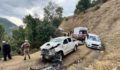 Şehit askerin yakınlarının bulunduğu pikap şarampole devrildi: 2 ölü 4 yaralı