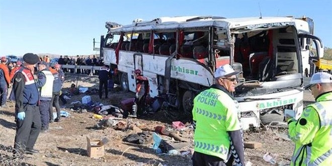 Aksaray’da 6 kişinin öldüğü tur otobüsü kazasında şoför tutuklandı