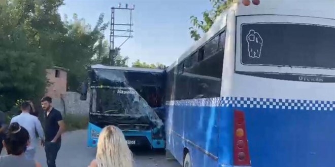 Malatya’da öğrenci servisi ile otobüs çarpıştı