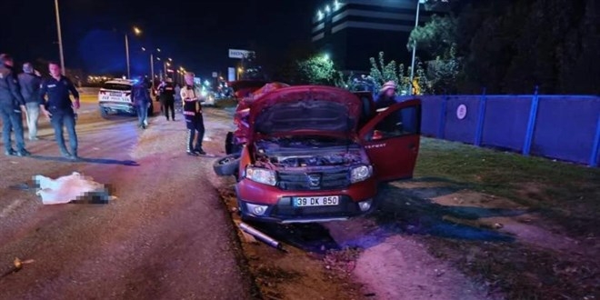 Tekirdağ’da iki otomobil çarpıştı, biri bebek 4 kişi öldü