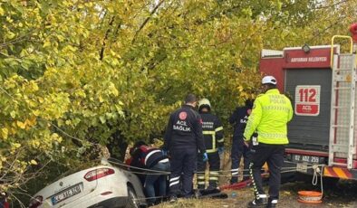 Adıyaman’da otomobil ile hafif ticari araç çarpıştı: 3 ölü