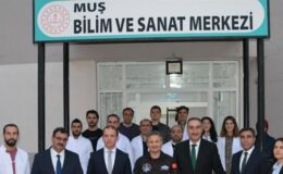 Türkiye’nin ilk astronotu Alper Gezeravcı Muş’ta öğrencilerle buluştu