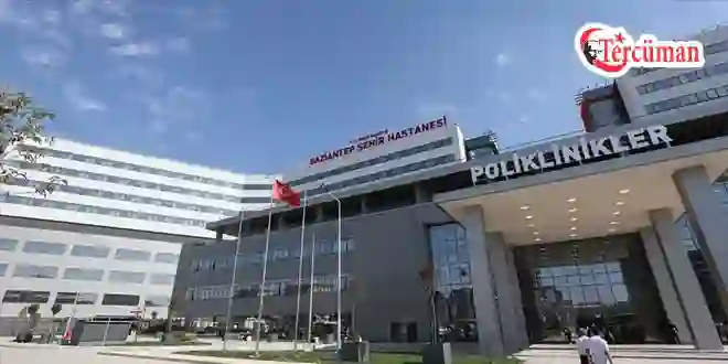 Kadının karnından 3 kilogramlık kitle çıktı