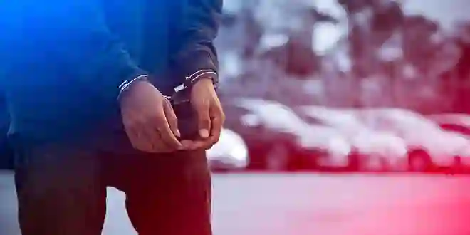 Kendilerini polis ve savcı olarak tanıtan dolandırıcılar yakalandı