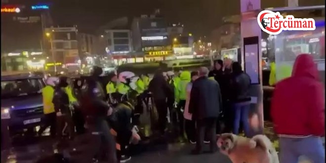 Polis otosuna çarpan sürücünün yakınları polise saldırdı: 4 polis yaralandı