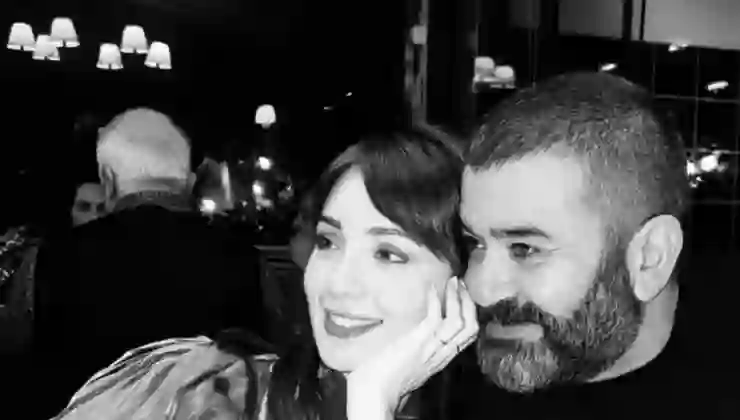 22 yaş küçük sevgilisiyle aşkını ilan eden Bülent Şakrak’tan yaş eleştirilerine ‘Gibi’li yanıt